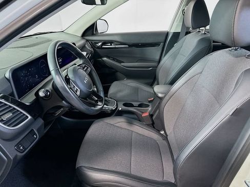 Used 2024 Kia Seltos X-Line AWD/4WD image 9