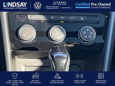 Used 2023 Volkswagen Taos SE w/ Panoramic Sunroof Package image 16