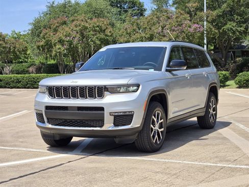New 2025 Jeep Grand Cherokee L Limited w/ Trailer Tow Package AWD/4WD image 2
