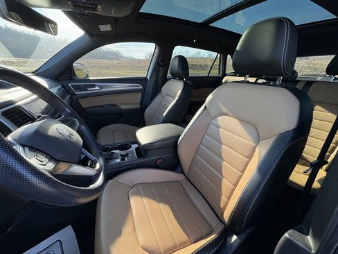 Used 2022 Volkswagen Atlas Cross Sport SEL Premium R-Line image 33