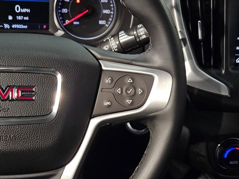 Used 2024 GMC Terrain SLT image 27