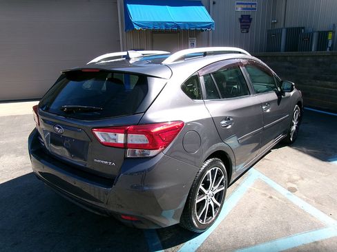Used 2019 Subaru Impreza 2.0i Limited w/ Popular Package #2 AWD/4WD image 4