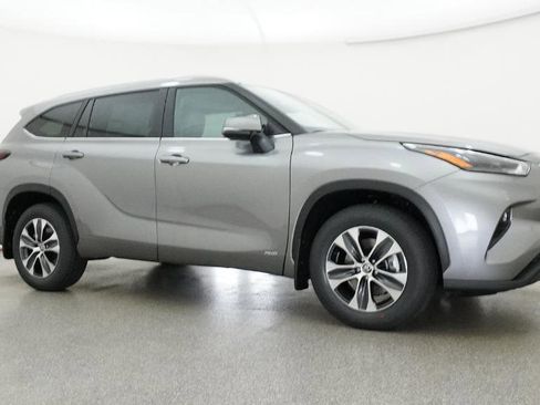 New 2026 Toyota Highlander XLE image 27