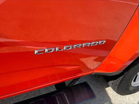 Used 2021 Chevrolet Colorado W/T w/ WT Convenience Package RWD image 10