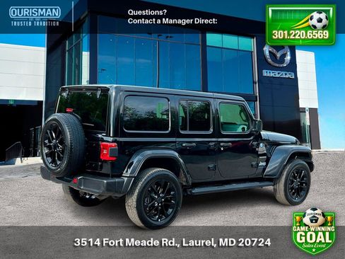 Used 2024 Jeep Wrangler Unlimited Sahara AWD/4WD image 2