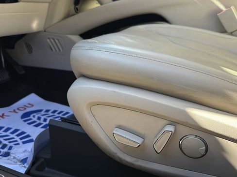 Used 2020 Lincoln Nautilus Reserve w/ Equipment Group 201A image 11