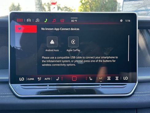 New 2026 Volkswagen Tiguan SE image 18