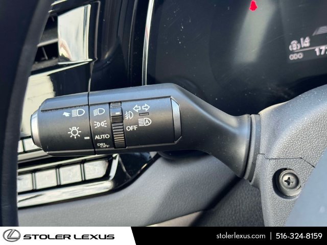 Used 2024 Lexus RX 350 Premium w/ Accessory Package (Z1) AWD/4WD image 28