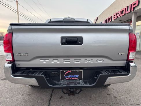 Used 2017 Toyota Tacoma SR5 w/ Tow Package image 41