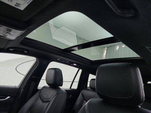 Used 2020 Cadillac XT6 Premium Luxury w/ LPO, Floor Liner Package FWD image 18