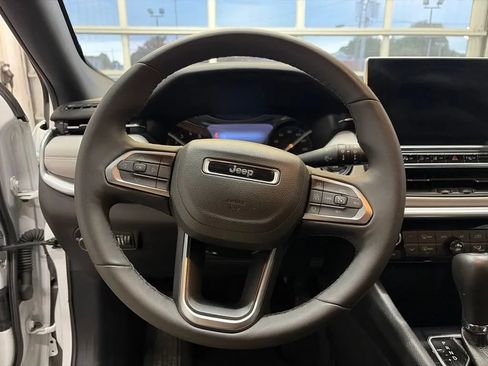 Used 2025 Jeep Compass Limited AWD/4WD image 22