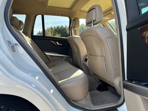 Used 2012 Mercedes-Benz GLK 350 4MATIC image 19