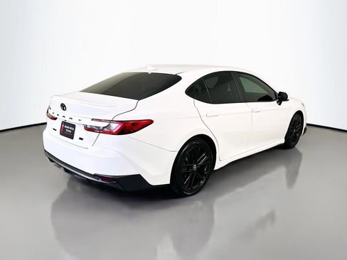 Certified 2025 Toyota Camry SE w/ Convenience Package image 5