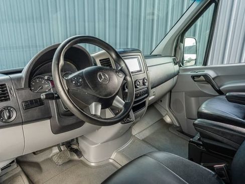 Used 2016 Mercedes-Benz Sprinter 2500 image 23