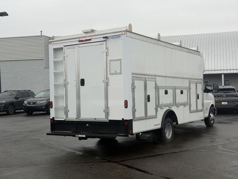 New 2025 Chevrolet Express 4500 w/ Power Convenience Package image 5