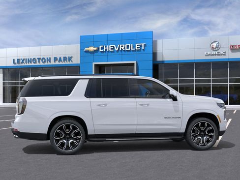 New 2026 Chevrolet Suburban RST w/ RST Capability Package image 5