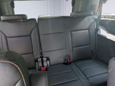 Used 2024 Chevrolet Tahoe High Country AWD/4WD image 13