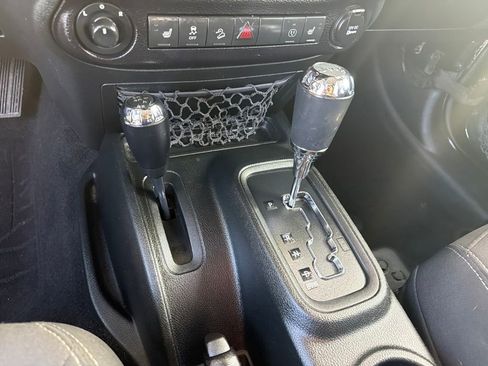 Used 2017 Jeep Wrangler Unlimited Sahara w/ Connectivity Group image 23