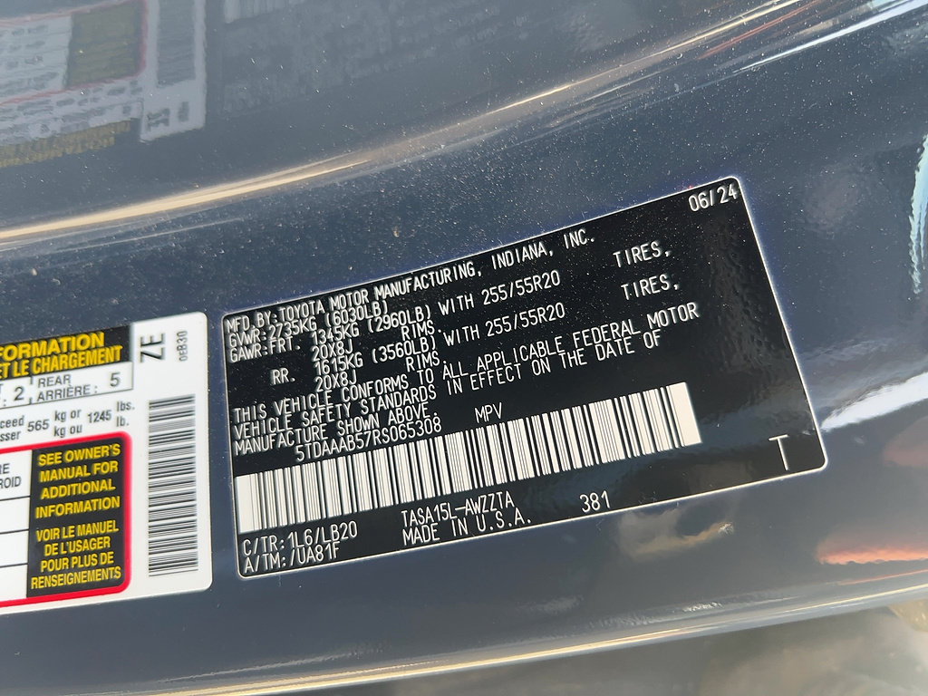 Used 2024 Toyota Grand Highlander AWD image 7