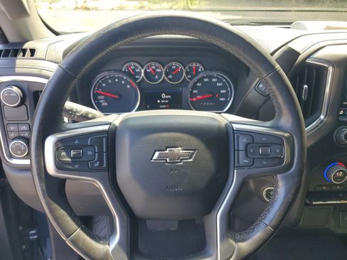 Used 2021 Chevrolet Silverado 1500 RST w/ LPO, Blackout Package RWD image 10