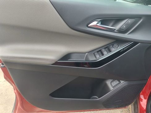 Used 2026 Chevrolet Equinox LT w/ Convenience Package II image 11