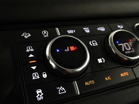 Used 2020 Land Rover Defender 110 HSE image 24