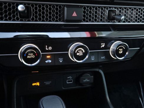 Used 2024 Honda Civic Sport image 17