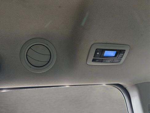 Used 2019 Toyota Sienna XLE image 33