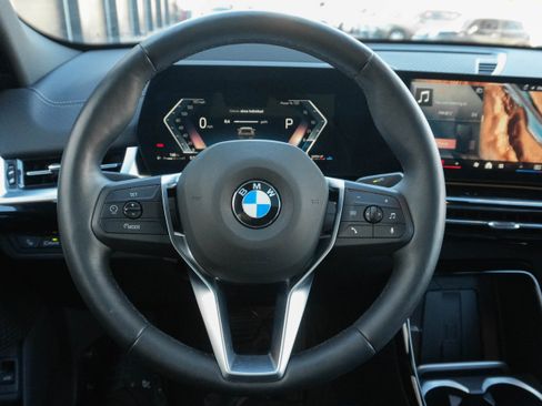 Certified 2025 BMW X2 xDrive28i image 18