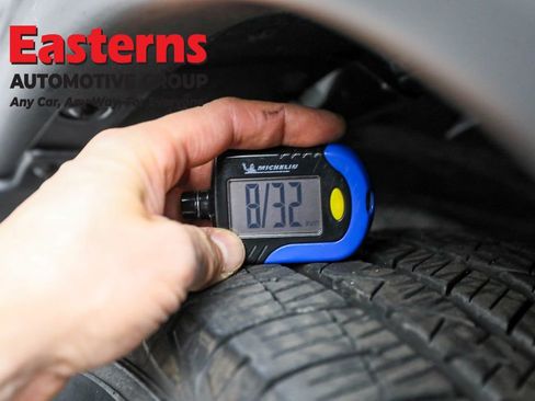 Used 2021 Nissan Rogue SV w/ Premium Package image 31