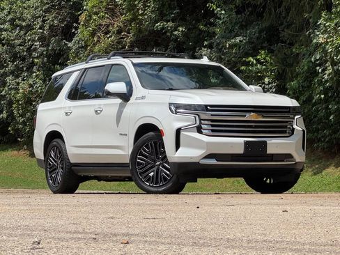 Used 2021 Chevrolet Tahoe High Country AWD/4WD image 2