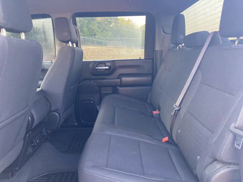Used 2024 Chevrolet Silverado 2500 Custom w/ Custom Value Package AWD/4WD image 4