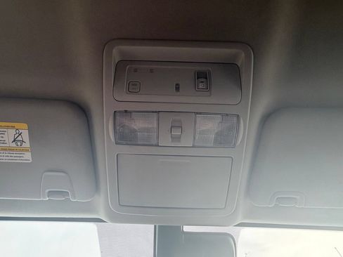 Used 2021 Nissan Titan SV w/ SV Convenience Package RWD image 60