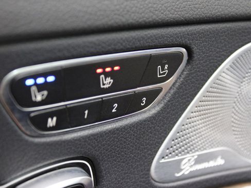 Used 2014 Mercedes-Benz S 550 Sedan image 37