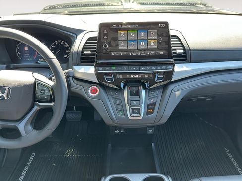 Used 2025 Honda Odyssey EX-L image 11