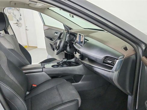 Used 2023 Nissan Rogue SV image 19