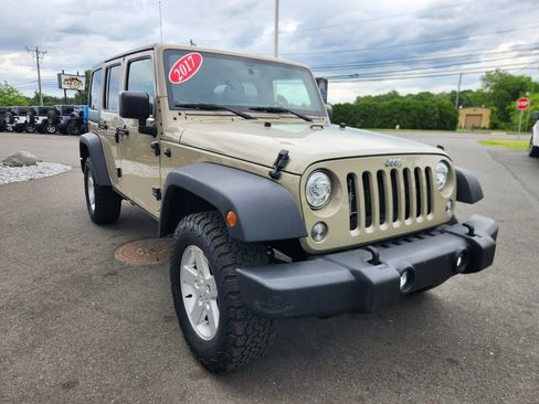 Used 2017 Jeep Wrangler Unlimited Sport w/ Quick Order Package 24S AWD/4WD image 21