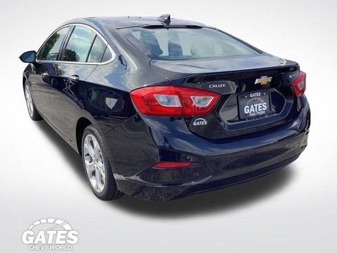 Used 2017 Chevrolet Cruze Premier FWD image 7