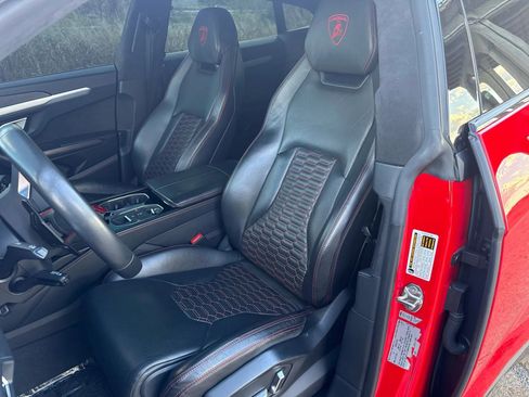 Used 2019 Lamborghini Urus image 23