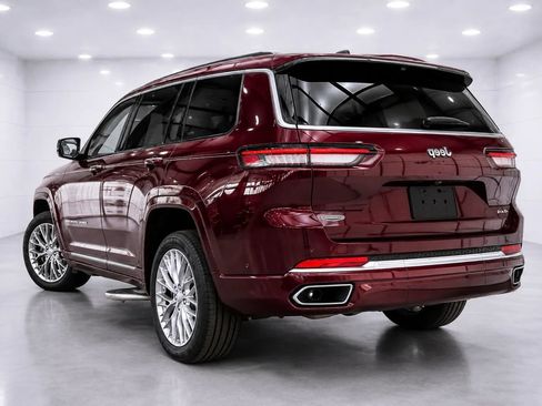 Used 2023 Jeep Grand Cherokee Summit w/ Adv Protech Group IV AWD/4WD image 3