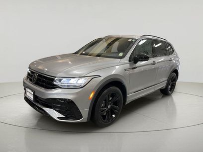 Used 2024 Volkswagen Tiguan SE R-Line