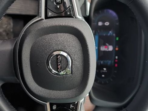 Used 2023 Volvo XC60 B5 Plus w/ Climate Package AWD/4WD image 15