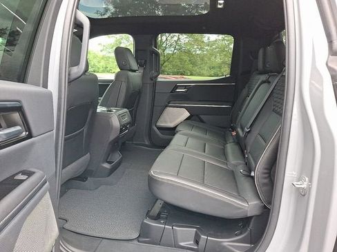 New 2024 GMC Sierra EV Denali image 8