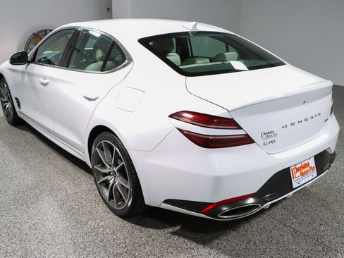 Used 2025 Genesis G70 2.5T AWD/4WD image 9