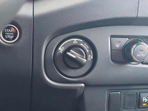 Used 2024 Nissan Frontier PRO-4X w/ Technology Package image 22