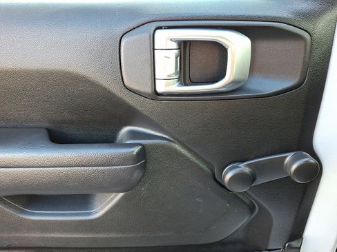 Used 2023 Jeep Wrangler Sport image 12