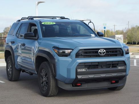 Used 2025 Toyota 4Runner SR5 image 2