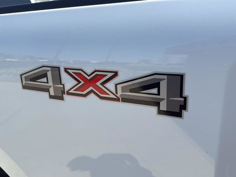 Used 2023 Ford F250 XLT AWD/4WD image 9