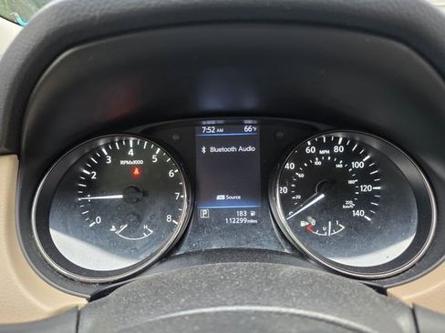 Used 2018 Nissan Rogue SL FWD image 17