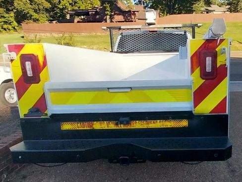 Used 2018 Ford F250 XL w/ Power Equipment Group image 5